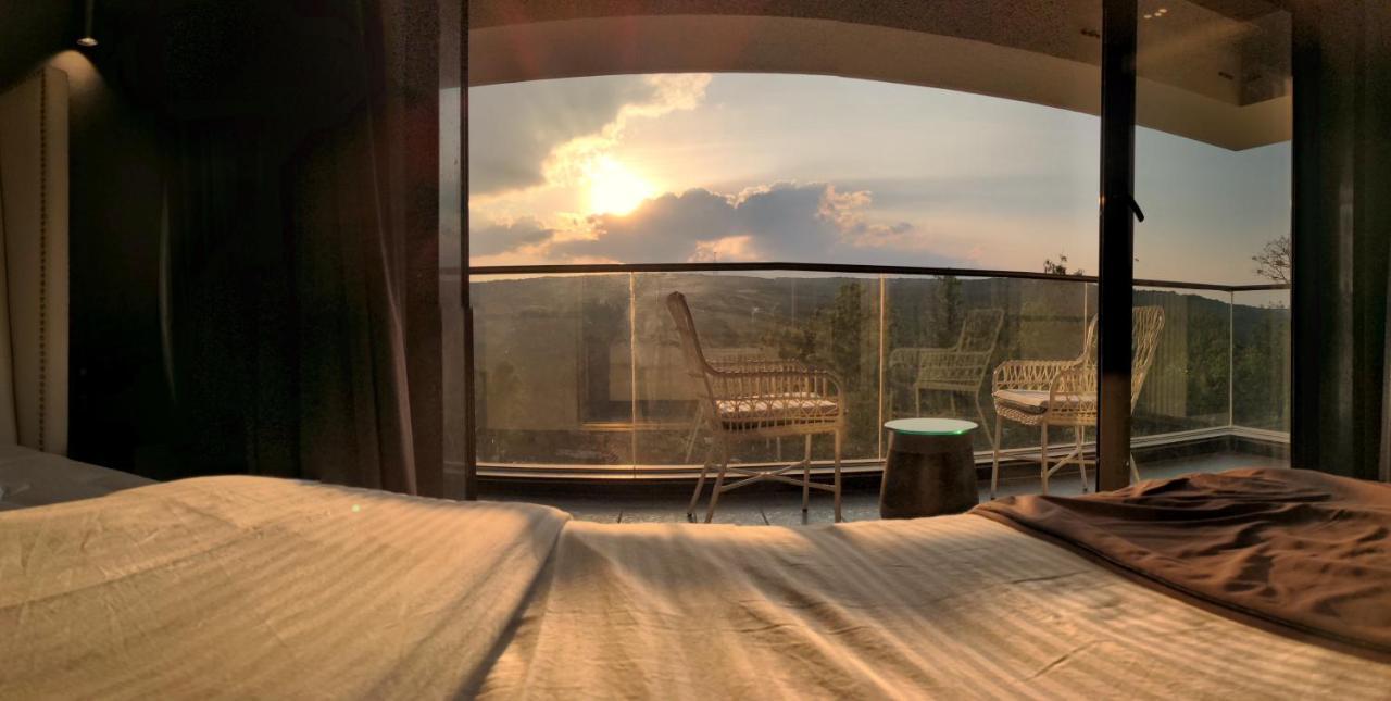 Leela Resort, The Exotic Boutique Hotel - Pure Veg マハバレシュワール エクステリア 写真