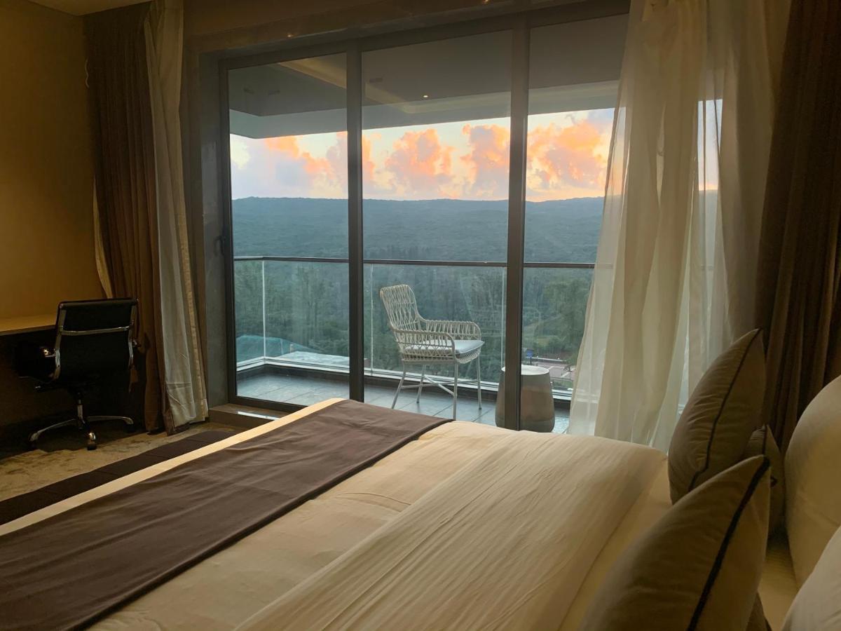 Leela Resort, The Exotic Boutique Hotel - Pure Veg マハバレシュワール エクステリア 写真