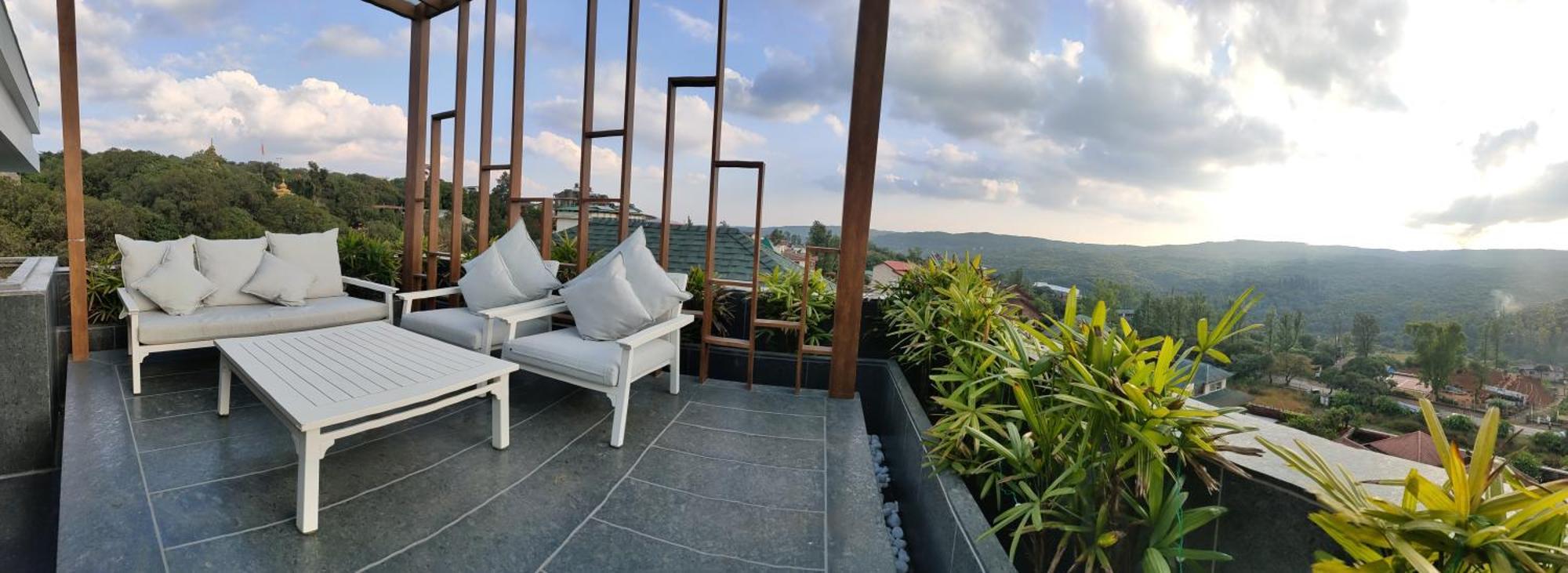 Leela Resort, The Exotic Boutique Hotel - Pure Veg マハバレシュワール エクステリア 写真