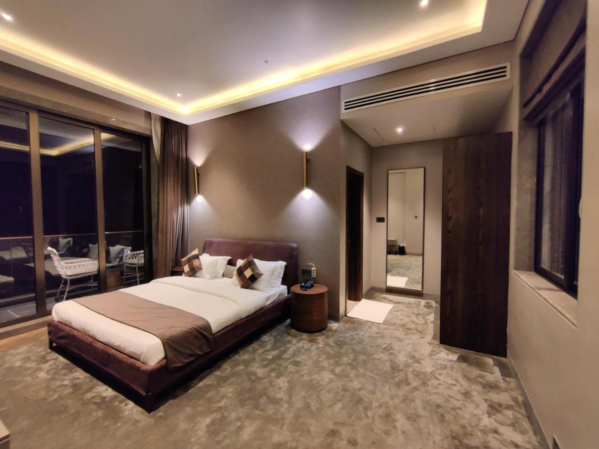 Leela Resort, The Exotic Boutique Hotel - Pure Veg マハバレシュワール エクステリア 写真