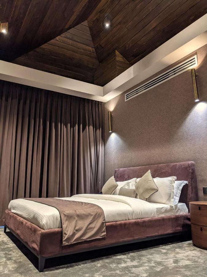 Leela Resort, The Exotic Boutique Hotel - Pure Veg マハバレシュワール エクステリア 写真