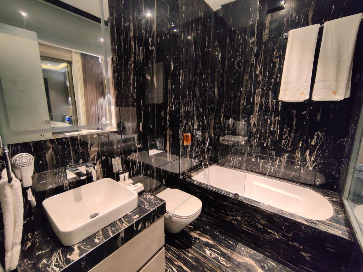 Leela Resort, The Exotic Boutique Hotel - Pure Veg マハバレシュワール エクステリア 写真