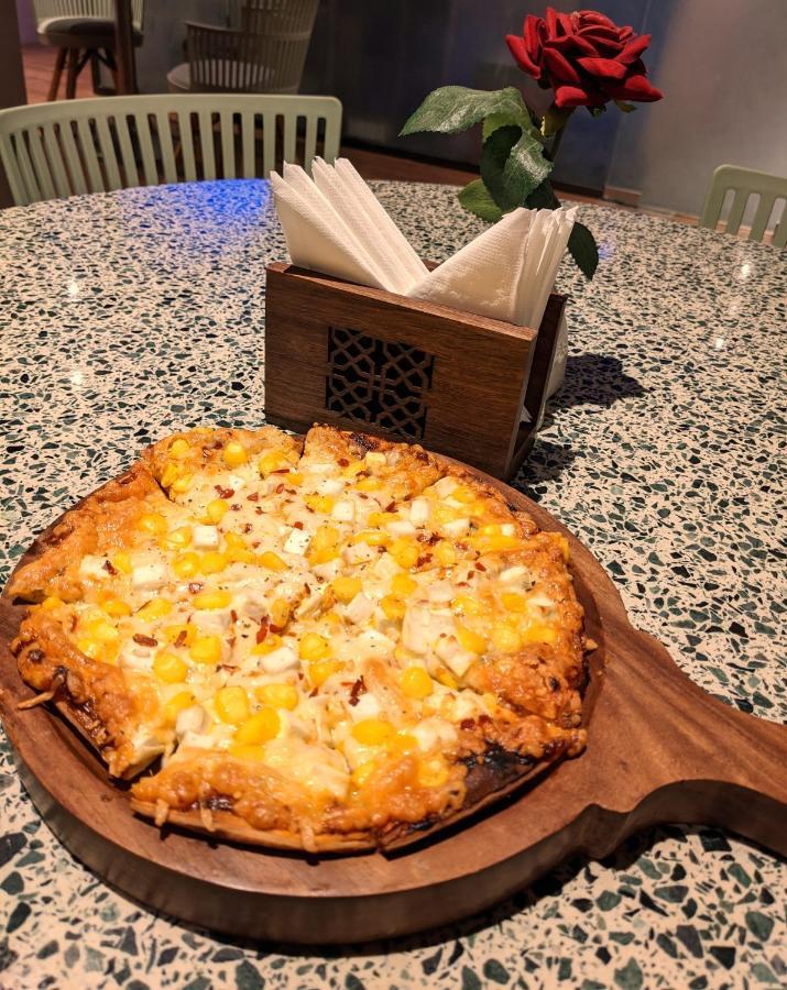 Leela Resort, The Exotic Boutique Hotel - Pure Veg マハバレシュワール エクステリア 写真