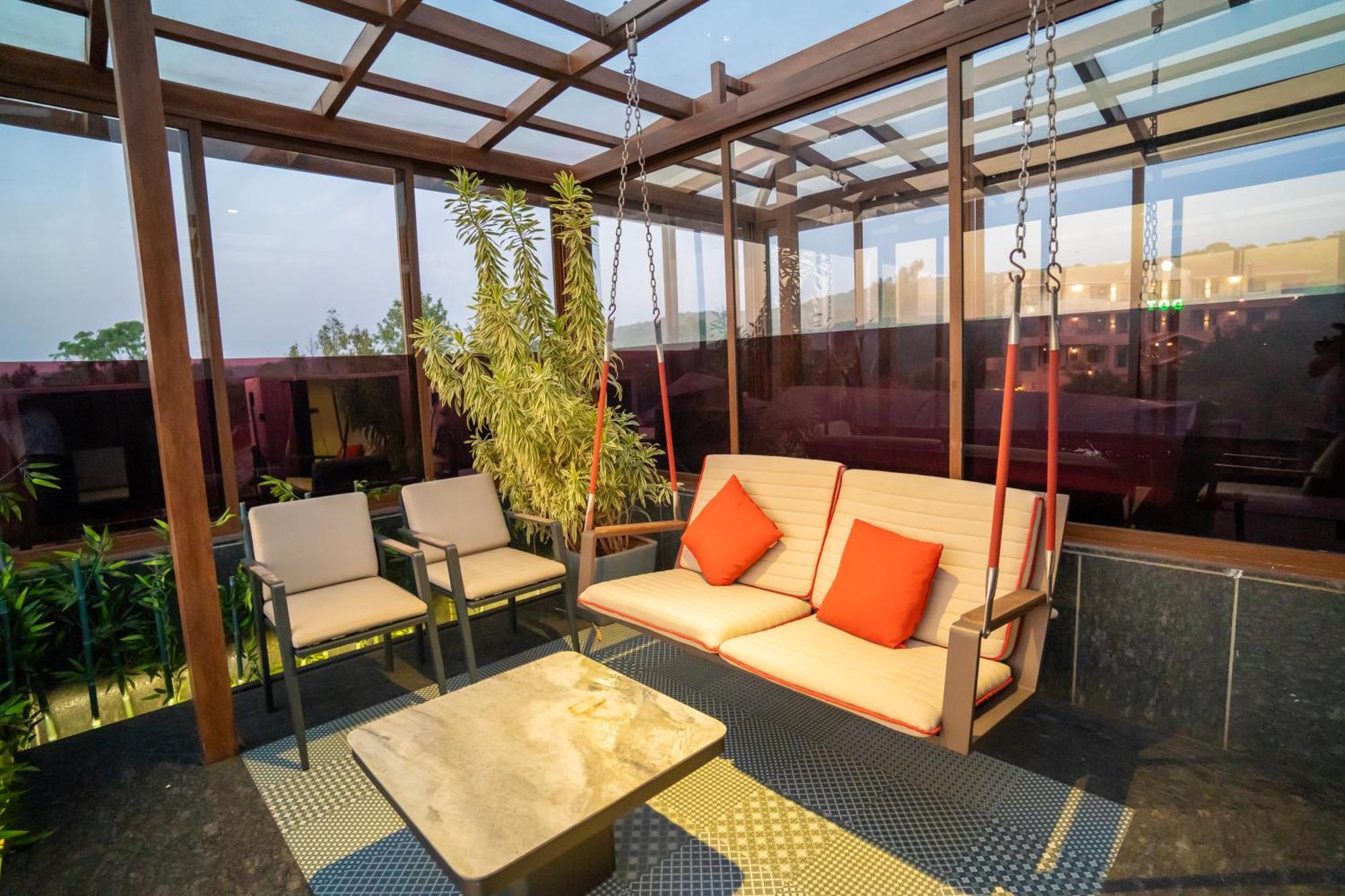Leela Resort, The Exotic Boutique Hotel - Pure Veg マハバレシュワール エクステリア 写真