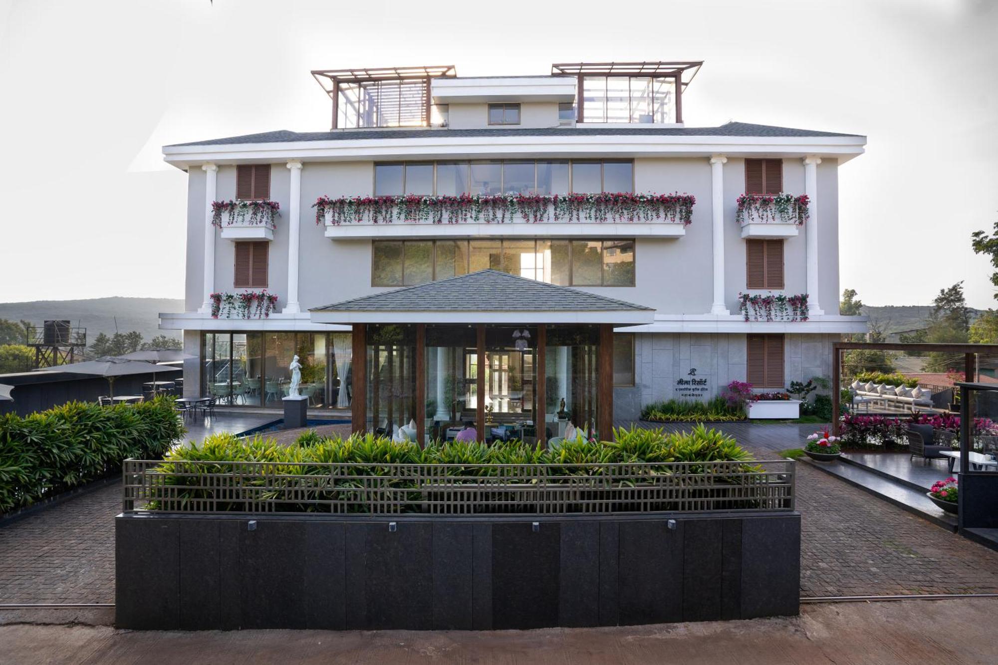 Leela Resort, The Exotic Boutique Hotel - Pure Veg マハバレシュワール エクステリア 写真