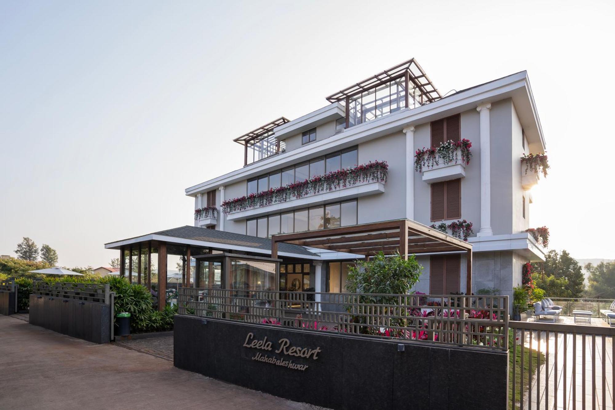 Leela Resort, The Exotic Boutique Hotel - Pure Veg マハバレシュワール エクステリア 写真